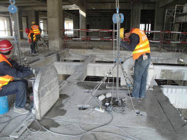 举行安全培训会